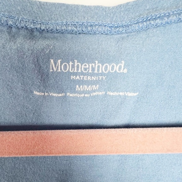 Bundle two maternity tops Jessica Simpson and Motherhood shirts Size medium - Picture 3 of 4